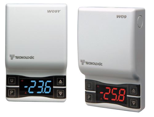 Kompaktný nástenný termostat Tecnologic W09 HR s 8A relé a červeným displejom
