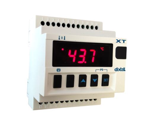 Regulátor Dixell XT111D 5C0TU s teplotným vstupom a alarmom