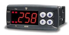 Lacný PID regulátor Tecnologic R38 HAOR s jedným relé a jedným výstupom pre SSR